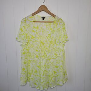 Torrid Womens Top Size 2X White Bright Yellow Flutter Sleeve Summer